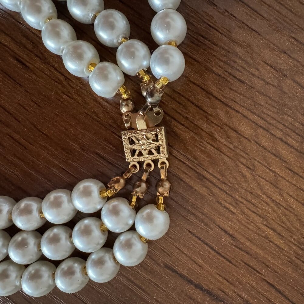 Classic Three Strand Pearls - Picture 4 of 7